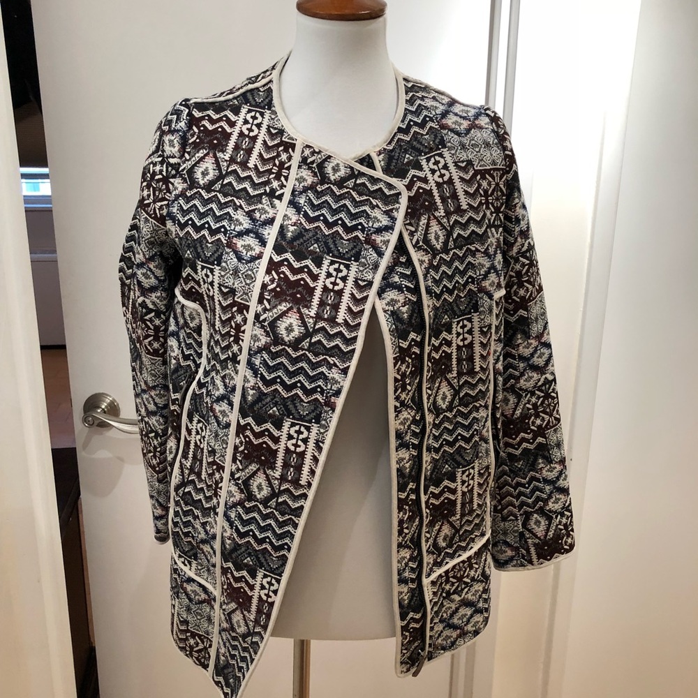 🚫SOLD🚫 Zara - Quilted Patterned Jacket (XS)